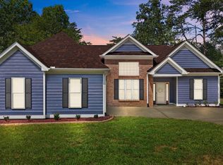 705 Mount Ranier Dr, Mebane, NC 27302