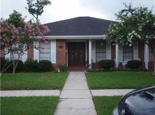 4401 N Turnbull Dr, Metairie, LA 70002