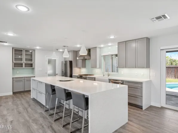 5706 N 11TH Place, Phoenix, AZ 85014