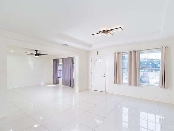 4th image of 1612 Owen Cir