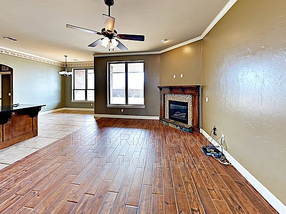 3rd image of 2408 SE 92nd Ter