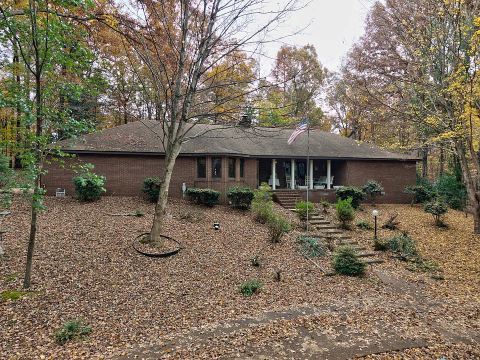 1st image of 702 Lake Hills Dr