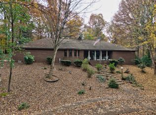 702 Lake Hills Dr, Trenton, GA 30752