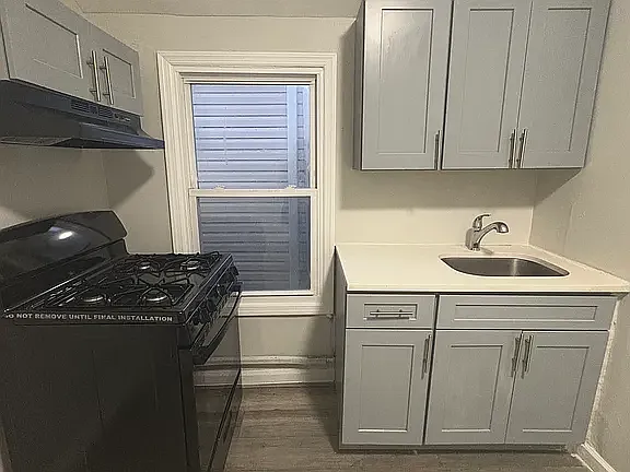 315-317 Marshall St #2