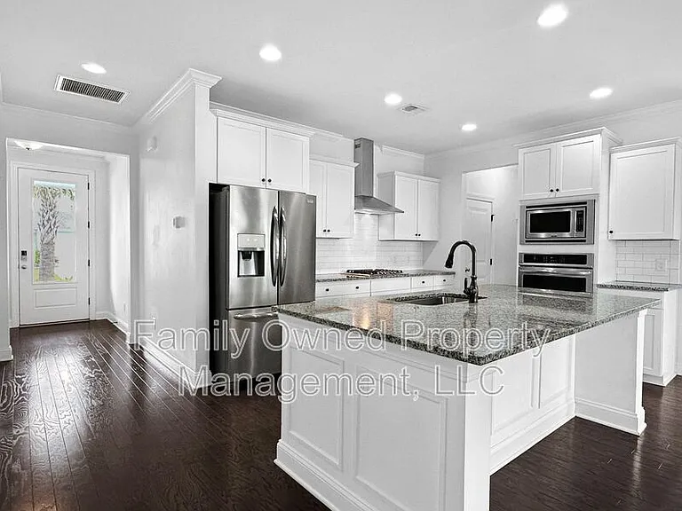 128 Whaler Ave — Photo 13