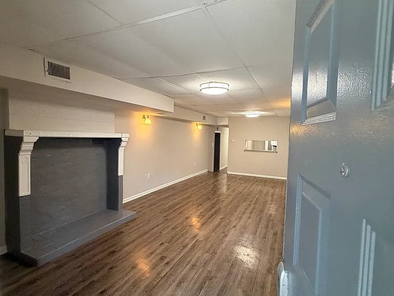 219 S 41st St #A — Photo 24