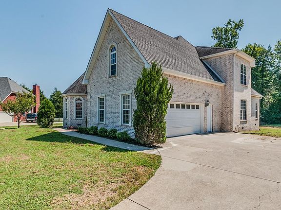 2nd image of 2023 Woodcliff Dr