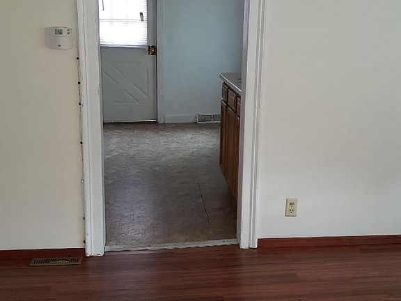 5th image of 330 Conklin Ave #2