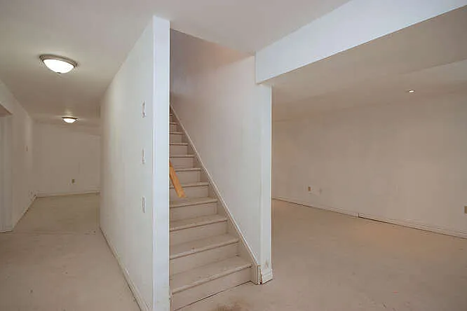 864 Teakwood Ln — Photo 35