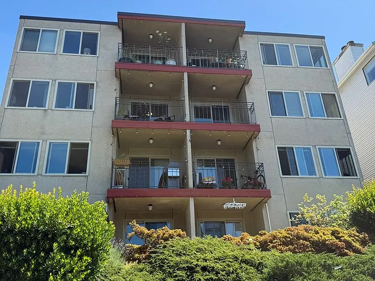 2026 Yale Ave E — Photo 1