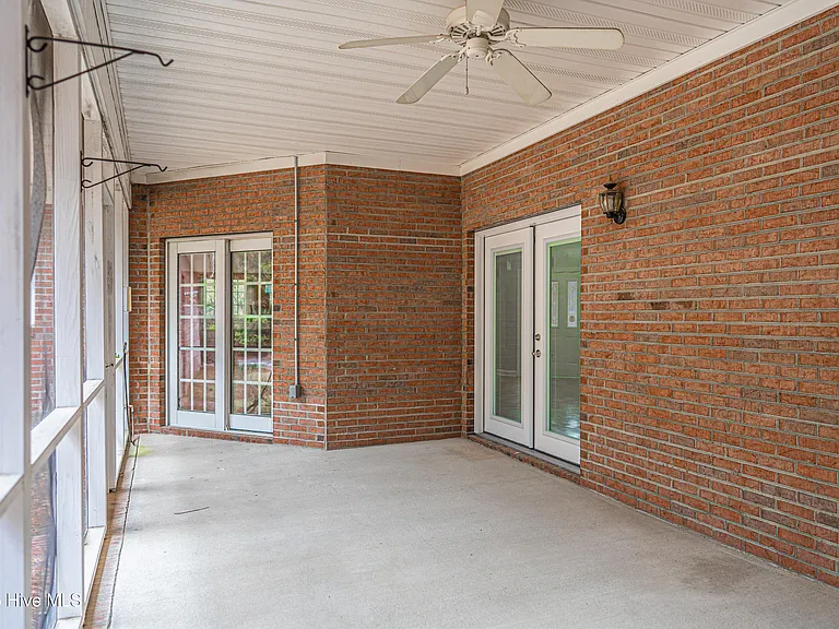 12 Wildwood Ln — Photo 44