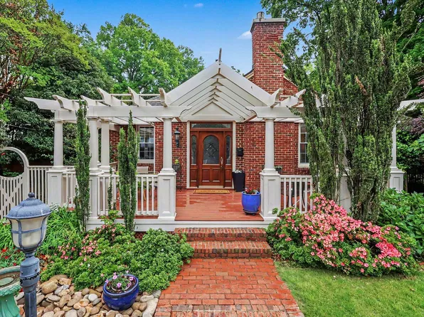 2711 Everett Ave, Raleigh, NC 27607