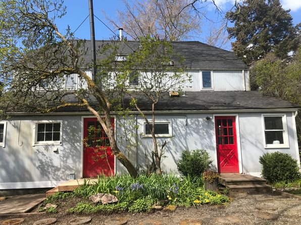 7727 SW 237th Pl, Vashon, WA 98070