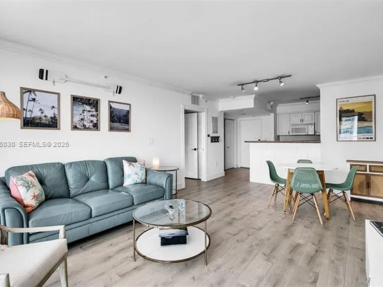 1155 Brickell Bay Dr #CU-2007 — Photo 5