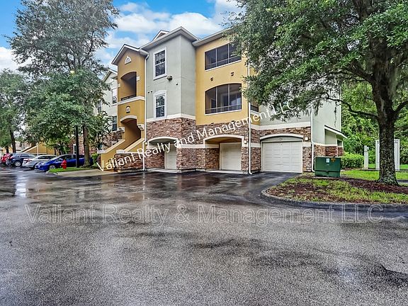 2nd image of 8539 Gate Pkwy W Unit 626