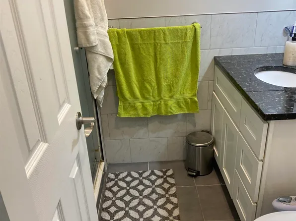 32 Lincoln Parkway image 11 of 14