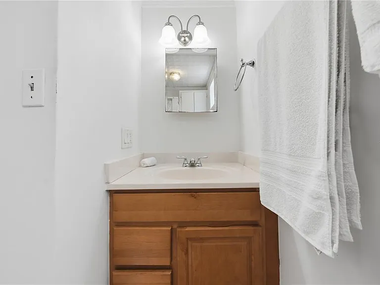 206 E 9th Ave — Photo 9