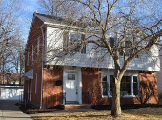 3693 Stoer Rd, Shaker Heights, OH 44122