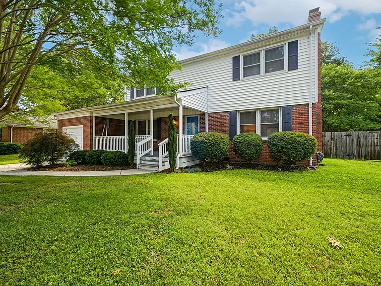 724 Yorkshire Dr — Photo 40
