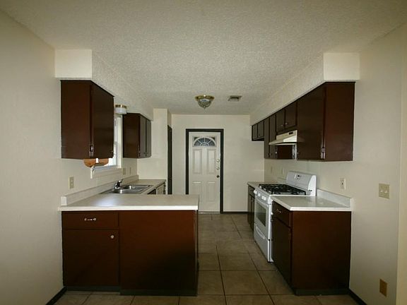 2nd image of 7800 Woodcroft Dr