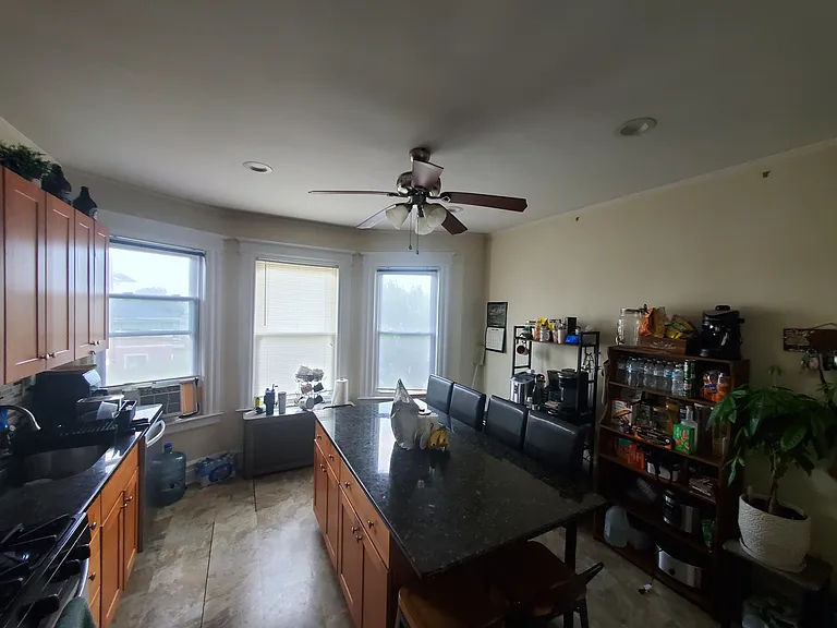 613 Kearny Ave #613 — Photo 6