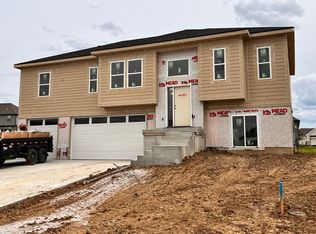 814 W Shawhan Pkwy, Lone Jack, MO 64086