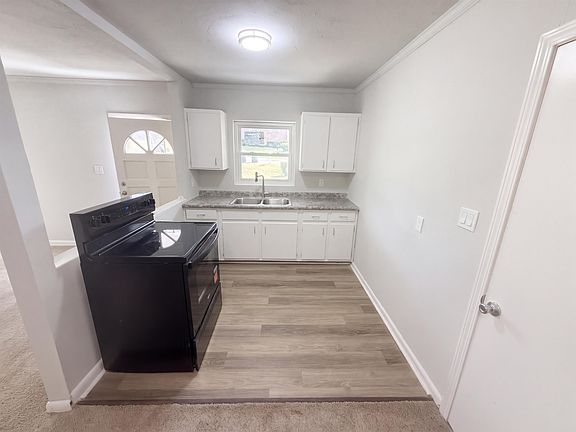 5th image of 1326 Colorado St