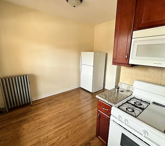 2661 N Spaulding Ave — Photo 6