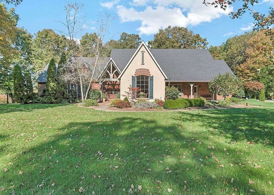 1st image of 357 Kensington Ln