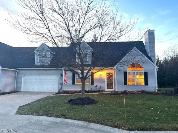381 Village Ct, Cuyahoga Falls, OH 44223