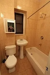 Rented by Robyn Lee, LREB