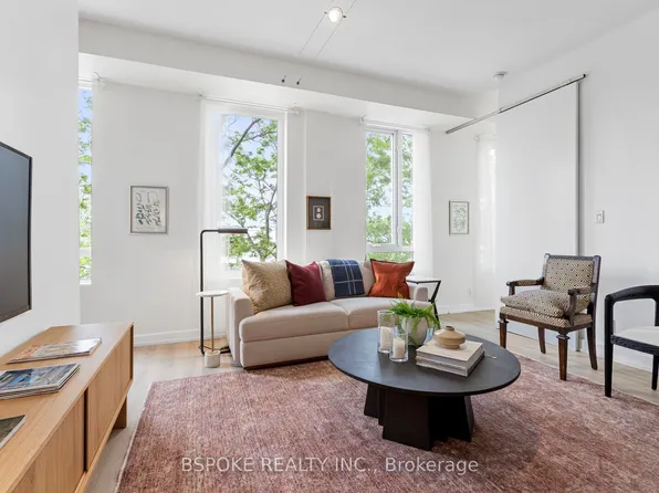 1 Saint Johns Rd #303, Toronto, ON M6P 1T7