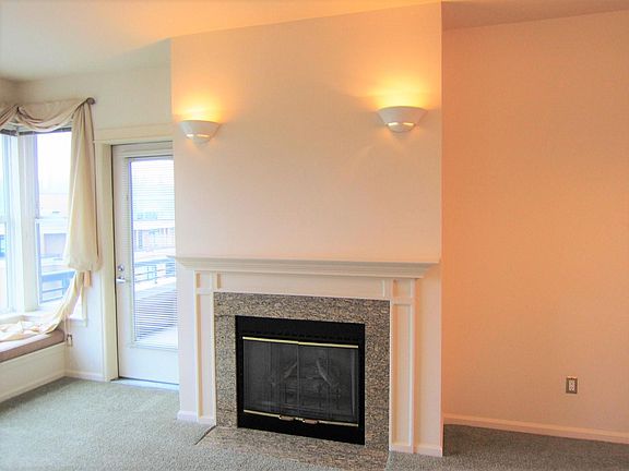 5th image of 10042 Main St APT 405