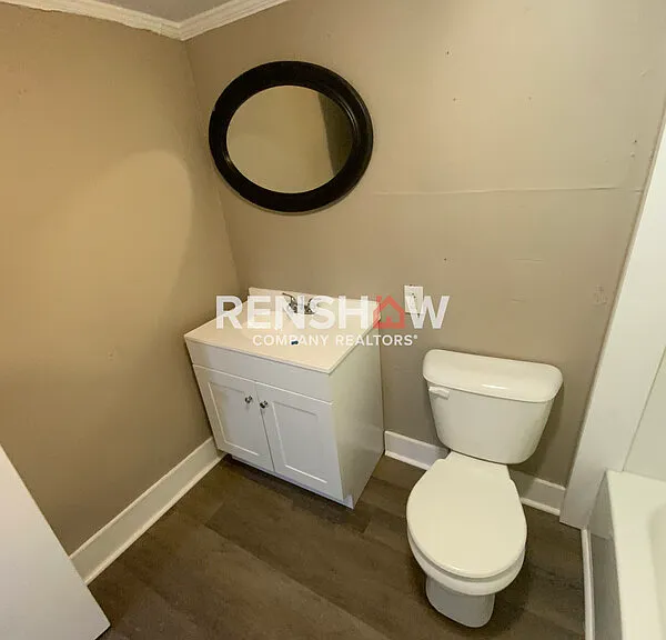 812 Tucker St — Photo 9