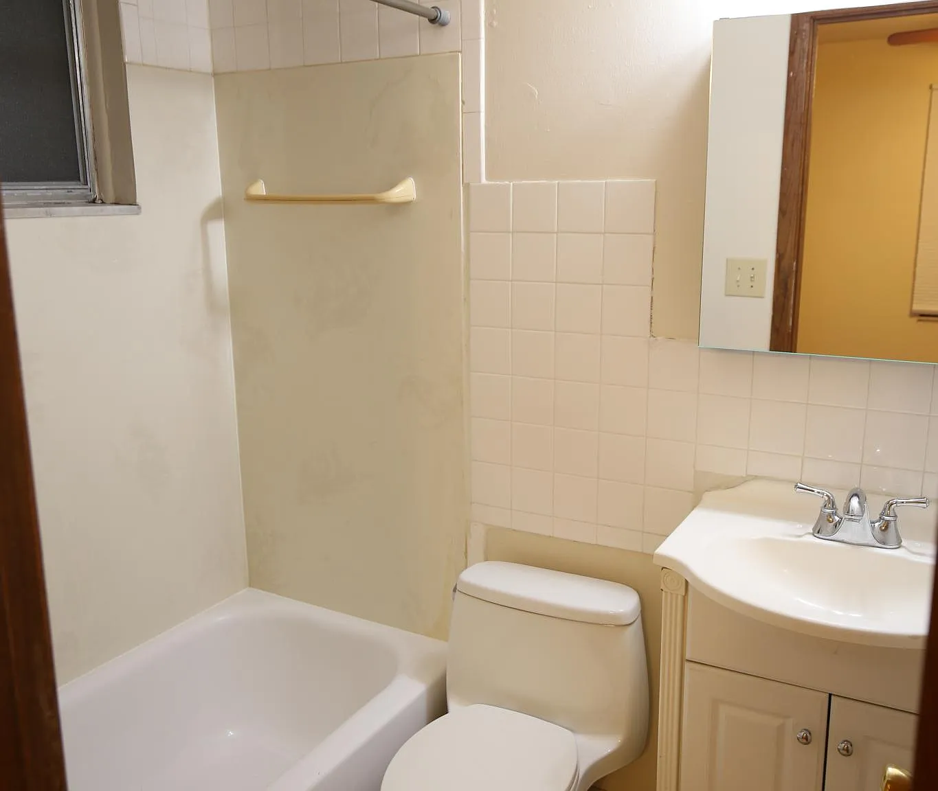 1 bed, 450 sqft, $855 — Photo 4