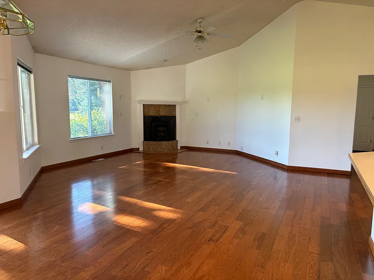 2566 N Sea Cove Way — Photo 8