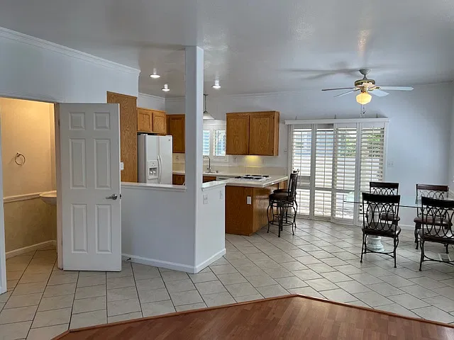 3 bed, 2.5 bath, 1282 sqft, $3,200 — Photo 4