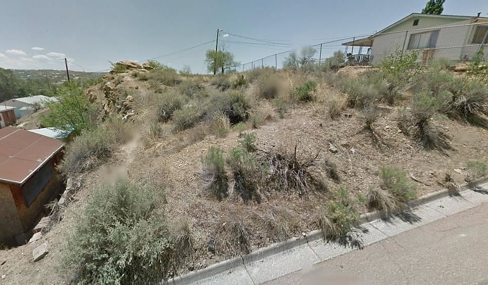 1st image of W Victoria Ave