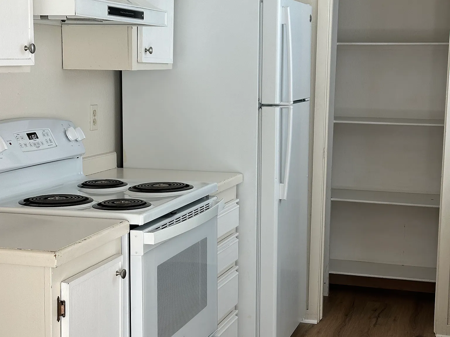 2 bed, 2.5 bath, 1500 sqft, $2,300 — Photo 3