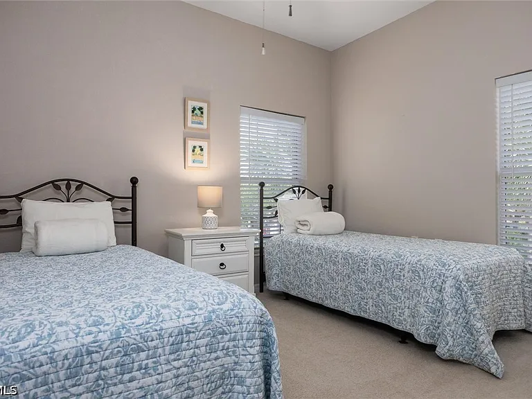 3240 Cottonwood Bnd #201 — Photo 23