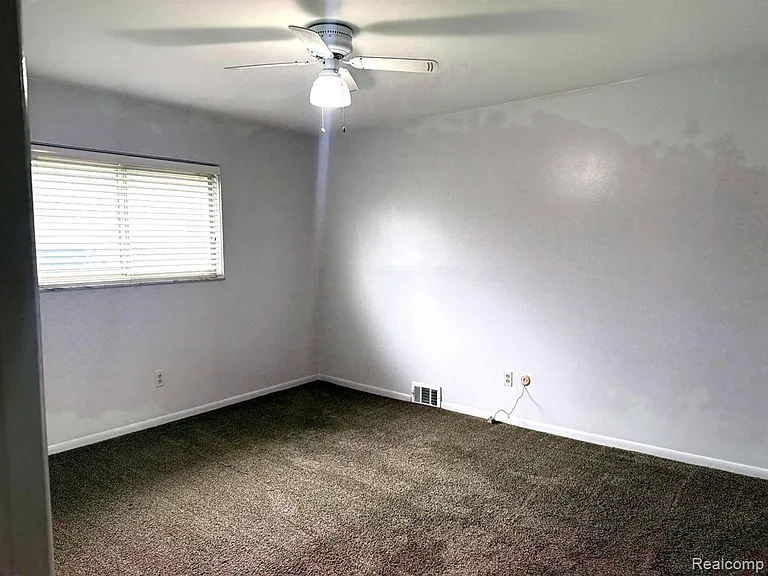 1245 Derby Rd #4 — Photo 9