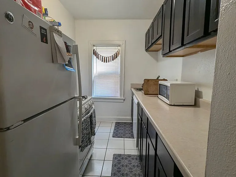 5439 W Martin Dr — Photo 8
