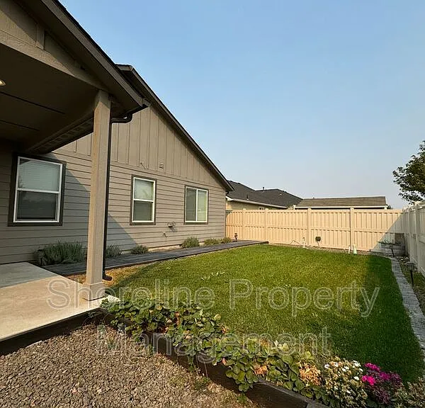 511 Diamond Lake St — Photo 31