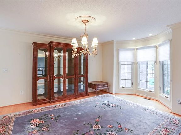 5th image of 169 Promenade Ln