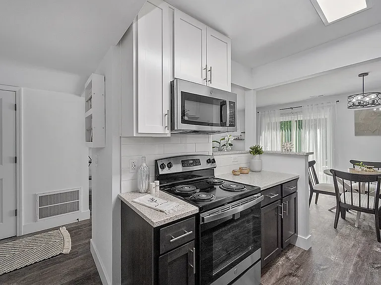 Ivy Hills Living Spaces — Photo 129