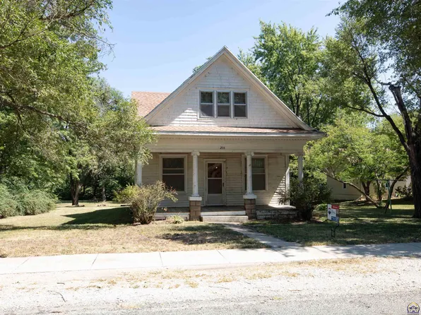 206 East St, Olpe, KS 66865