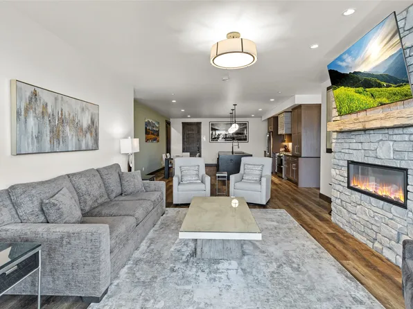 311 Akers Ln Unit E, Whitefish, MT 59937