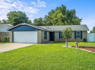 1075 Castlebury Mansion, Yukon, OK 73099