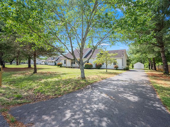 2nd image of 1618 Windy Meadow Dr