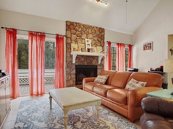 2nd image of 828 Canary Pine Ct